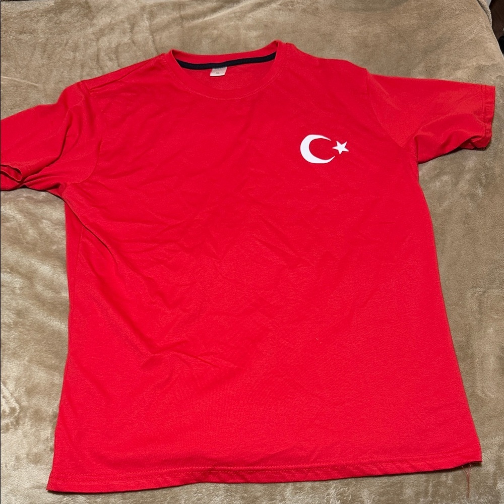 Men's Red Short-Sleeve Crewneck T-Shirt with White Crescent & Star